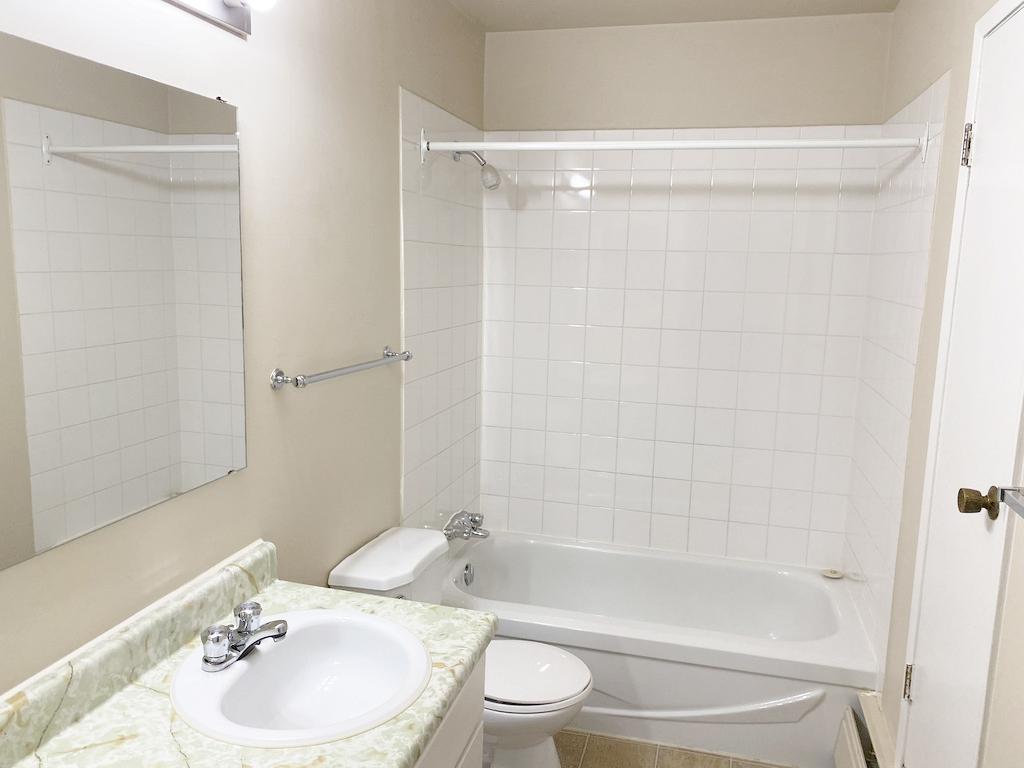 Skylark Manor - 2 Bedroom 1 Bath 2