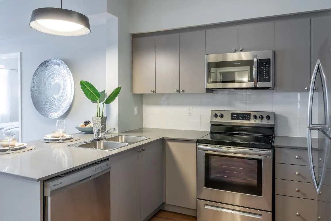 Ferndale Gardens Apartments - Barrie 2 Bedrooms 2 Baths 4