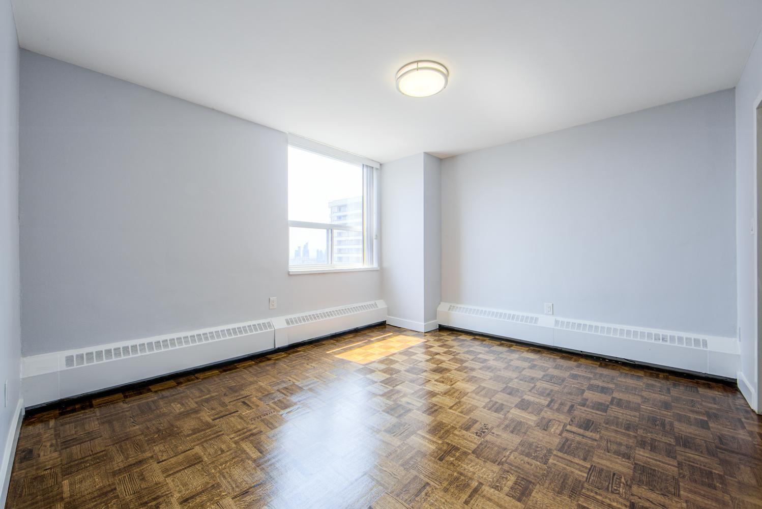 Grenadier Square - 2 Bedroom 4