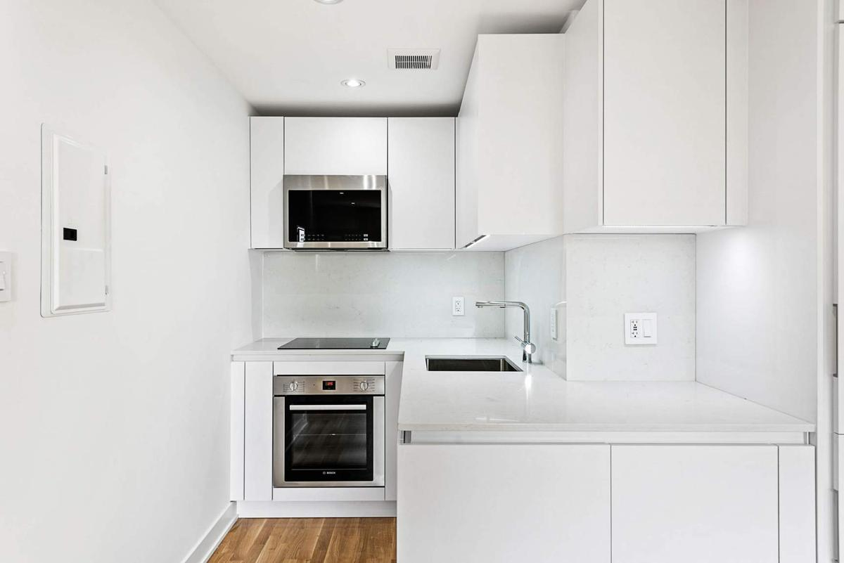 327 Chisholm Ave. - 2 Bedroom 3