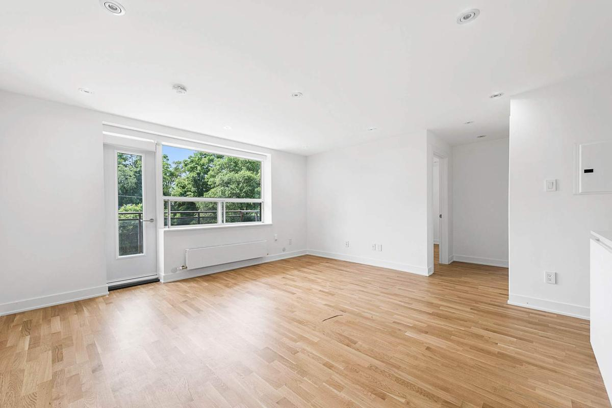 327 Chisholm Ave. - 2 Bedroom 2