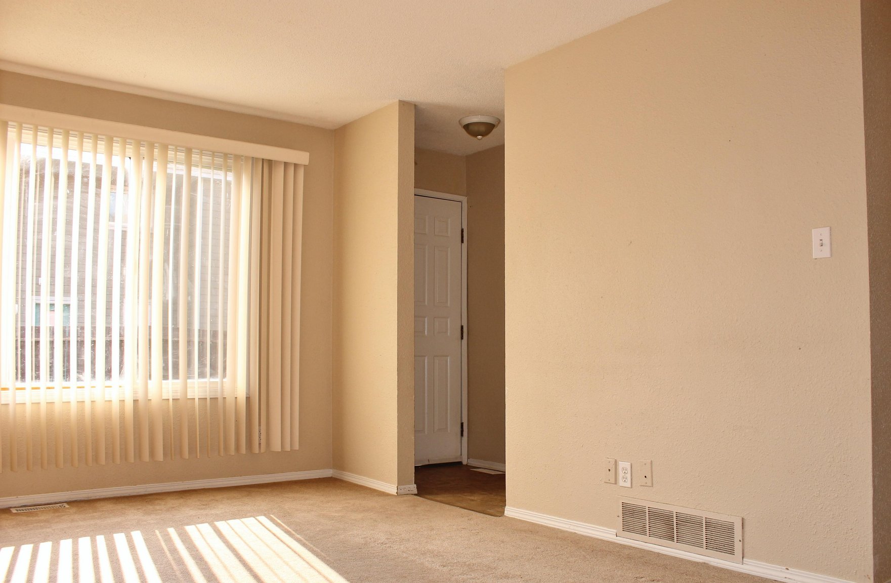 Willowbrook Townhomes - 3 Bedroom 1 Bath Townhouse 5