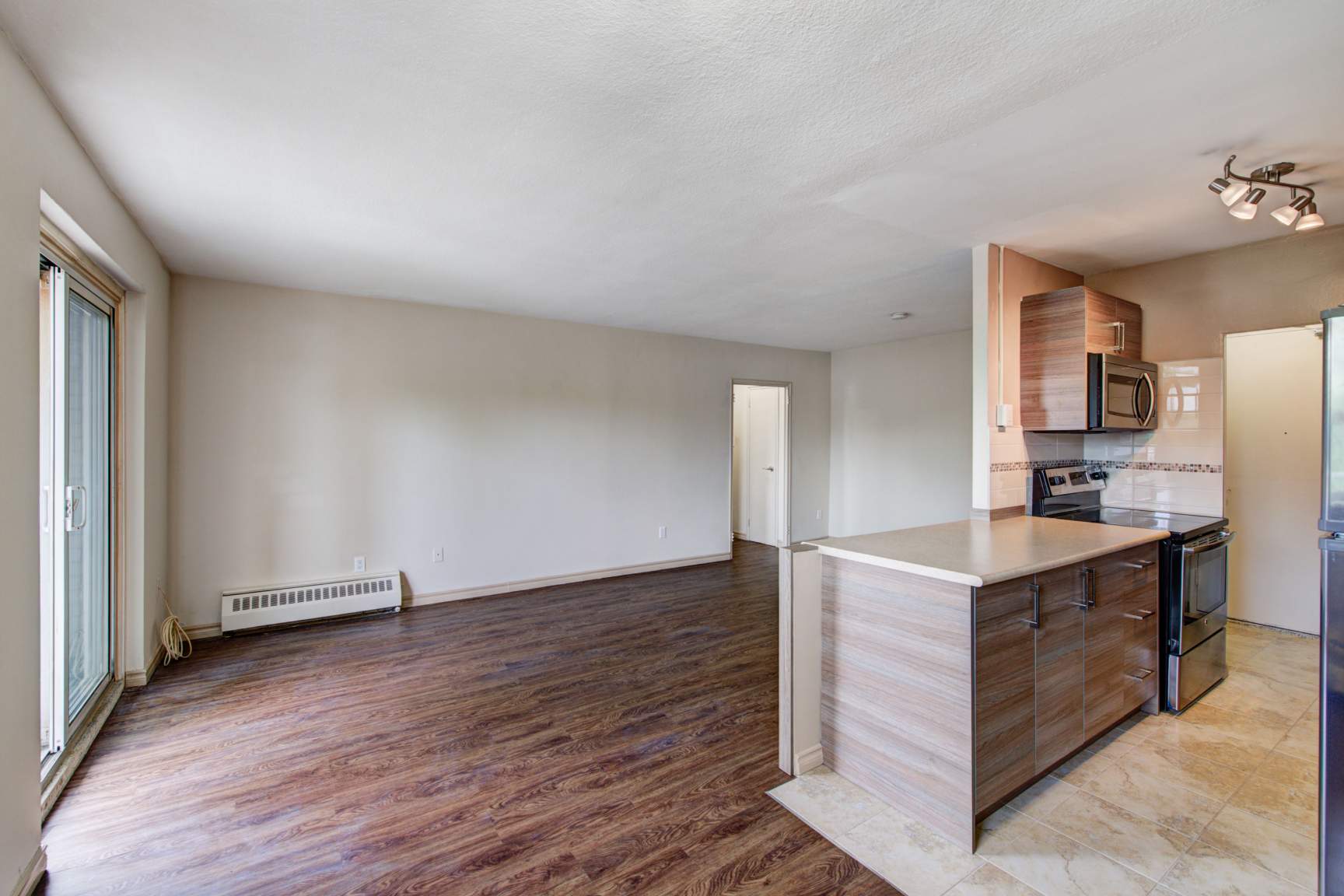 240 Lake Promenade - 1 Bedroom 3
