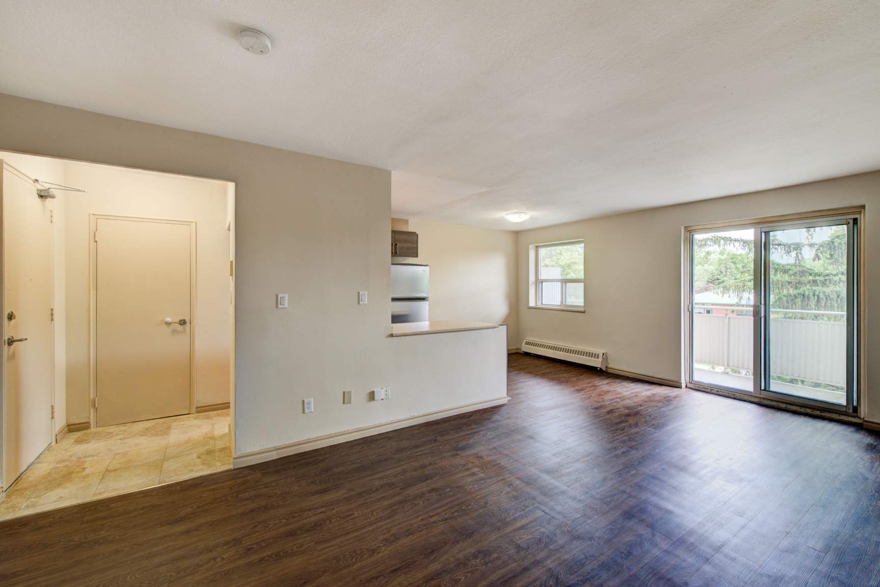 240 Lake Promenade - 1 Bedroom 4
