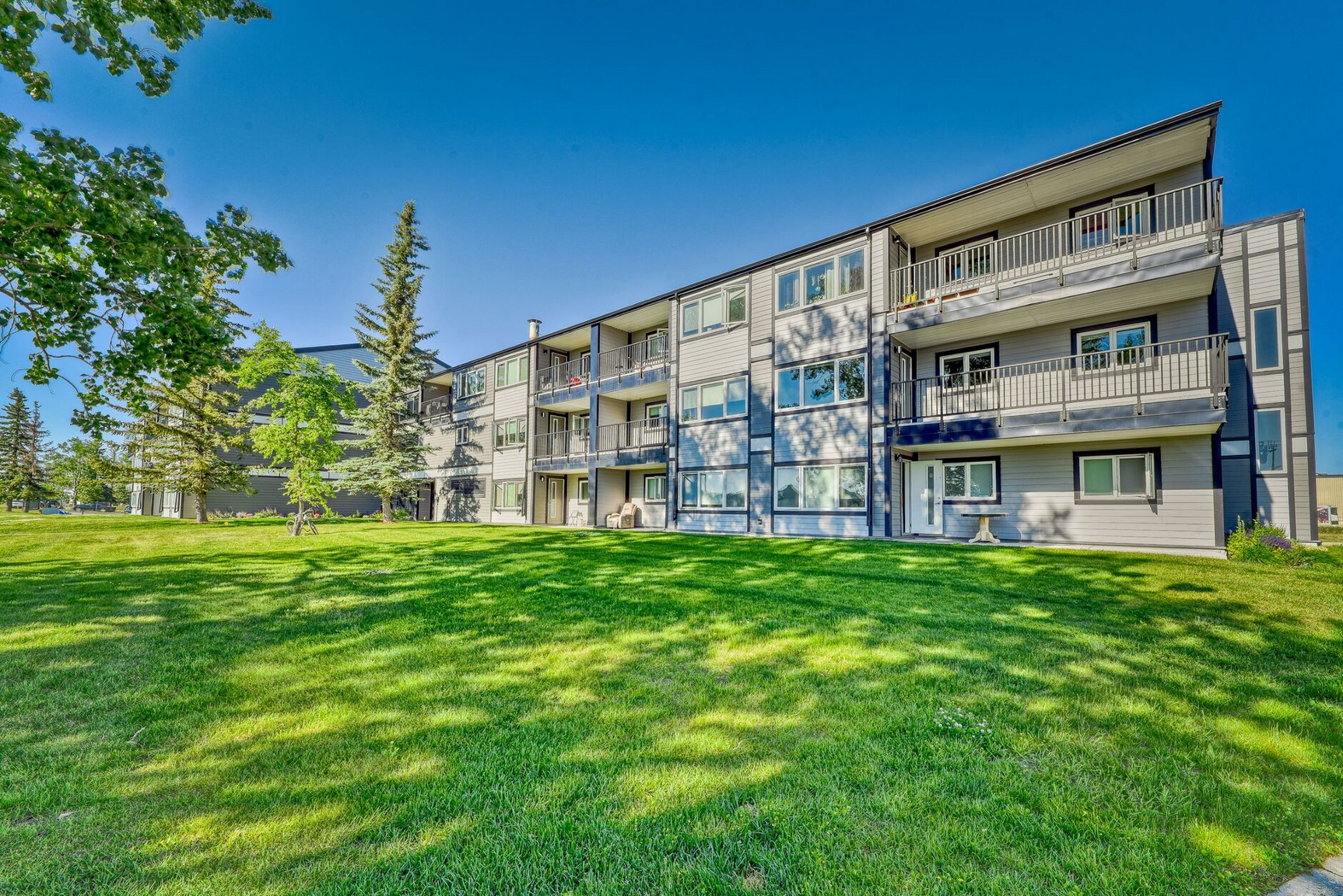 Tower Lane Terrace Apartments - 2 Bedroom Premium 4