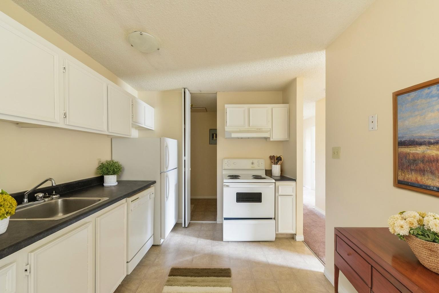 Westridge Manor - 2 Bedroom 5
