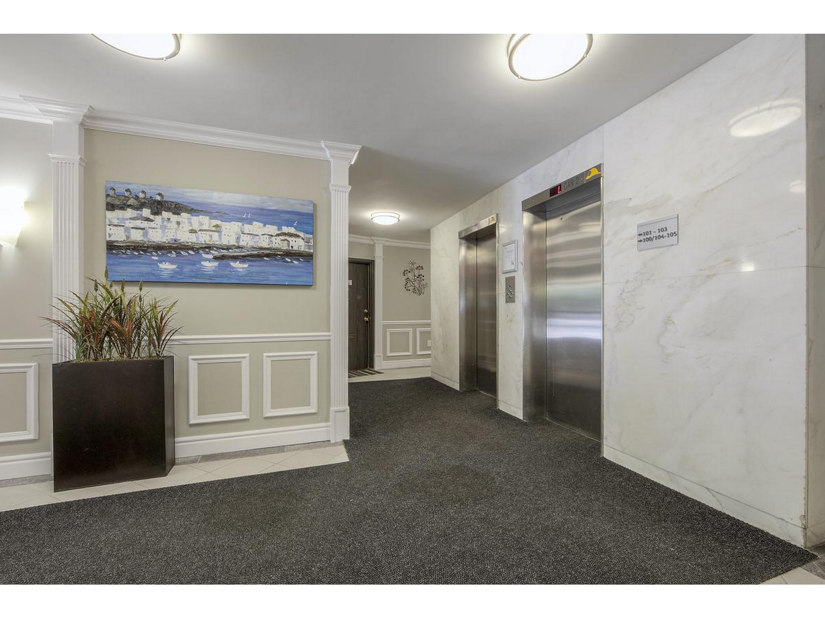 6151 Bathurst St - 2 Bedroom 2