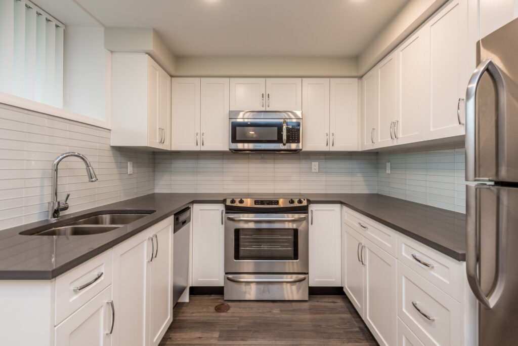Parklea Apartments - North Van Bachelor 2