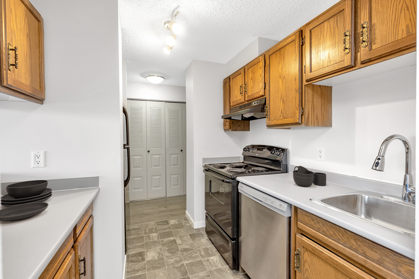 Prairie Sunrise Towers - 2 Bedroom 2