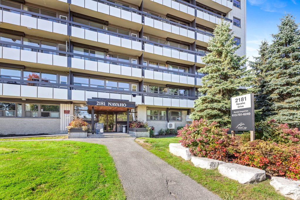 Greenview Apartments - 2 Bedrooms 4