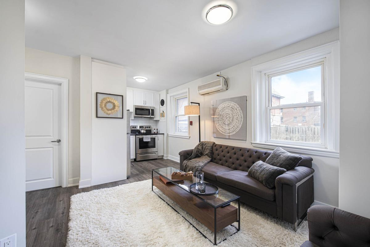 86 Tisdale St. S - 1 Bedroom 2