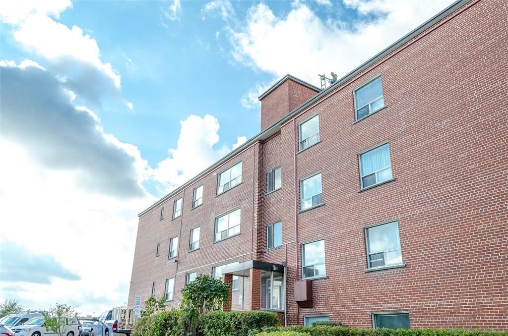 Craigton Drive Apartments - Scarborough 2 Bedroom 4