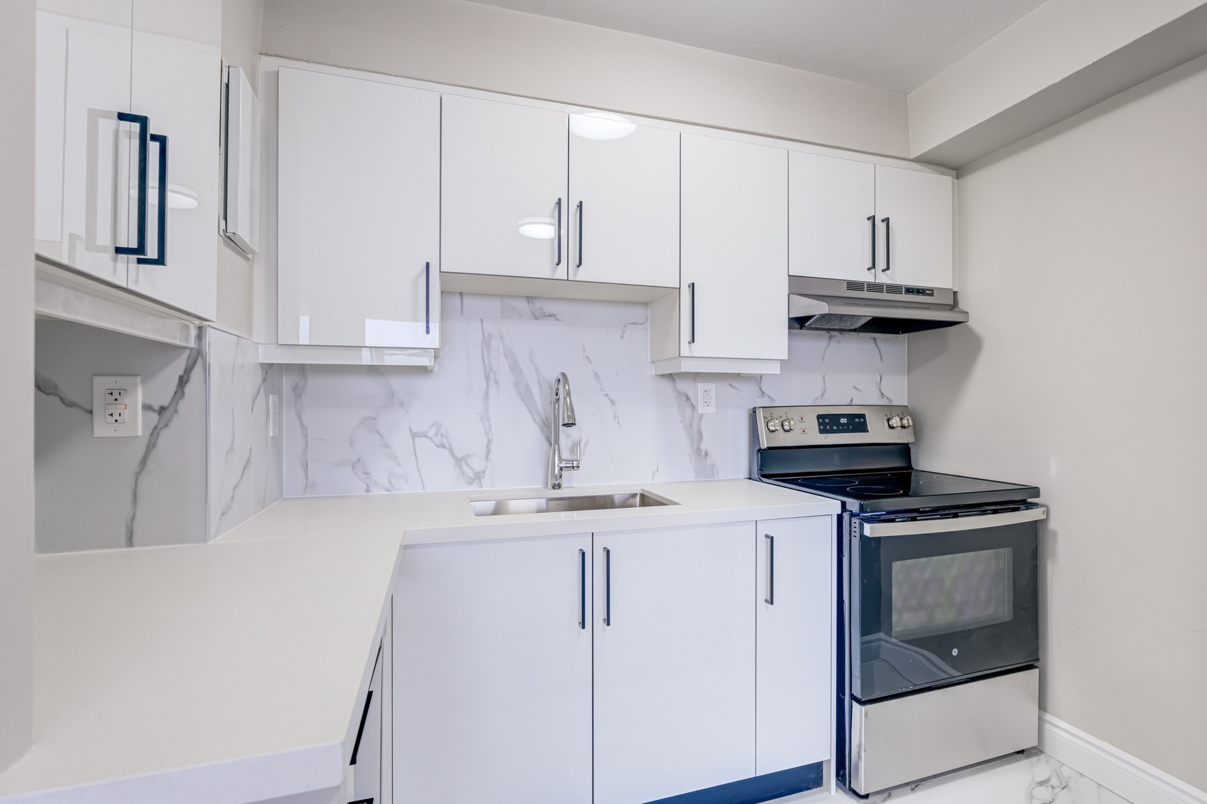 345 Merton st. - Large One Bedroom 5