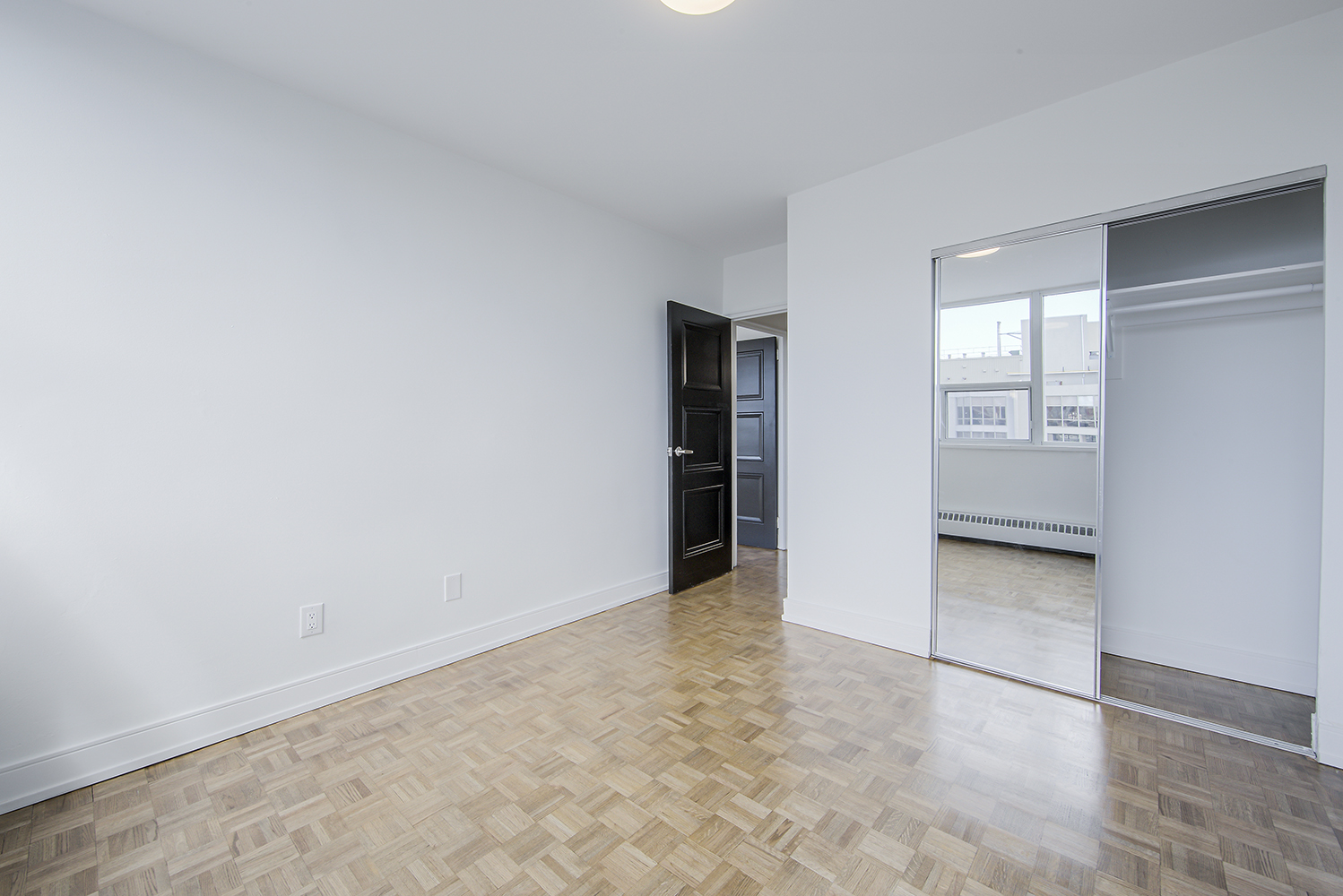 North Shore Towers - Burlington 1 Bedroom 2