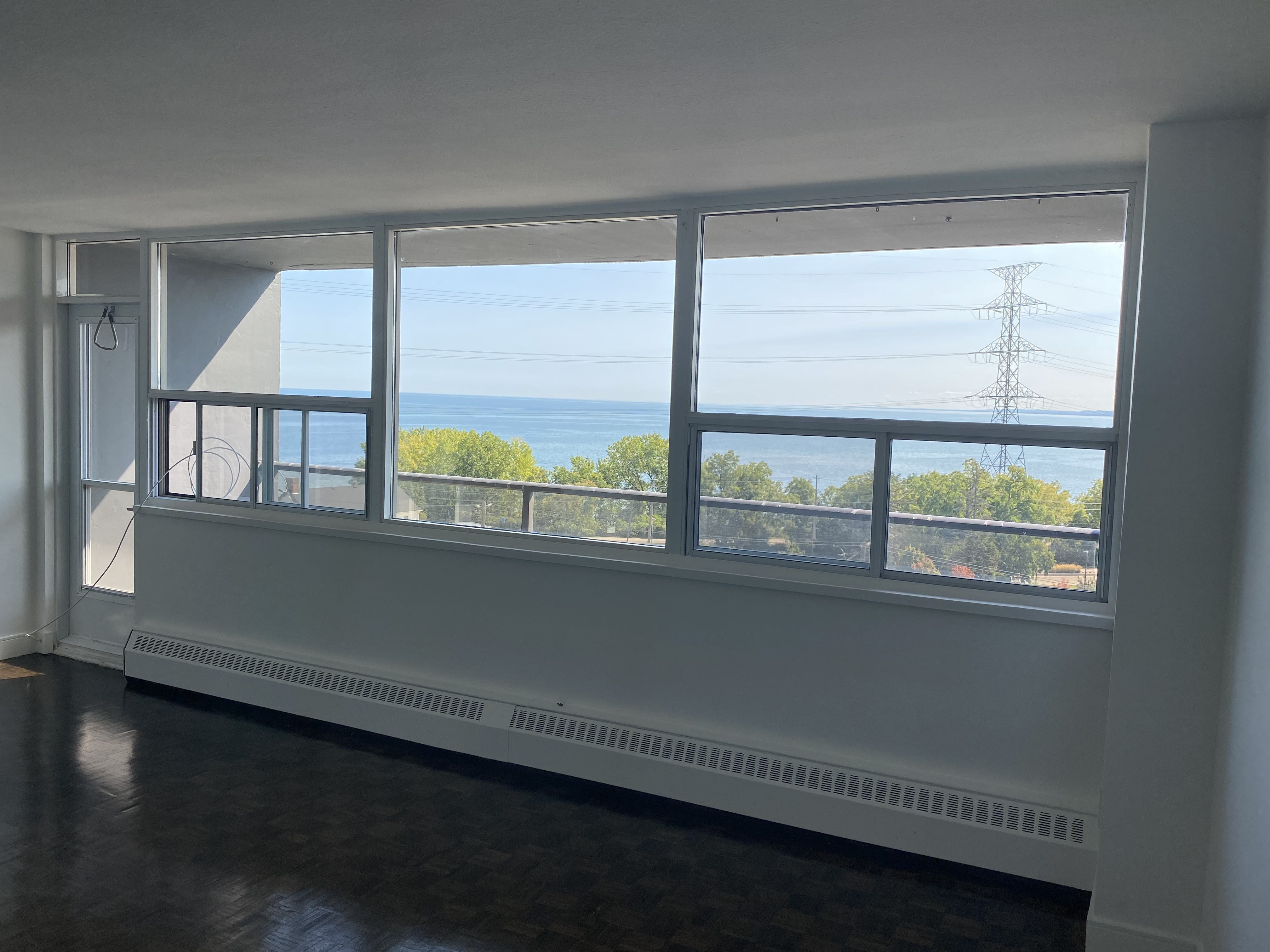 North Shore Towers - Burlington 1 Bedroom 5