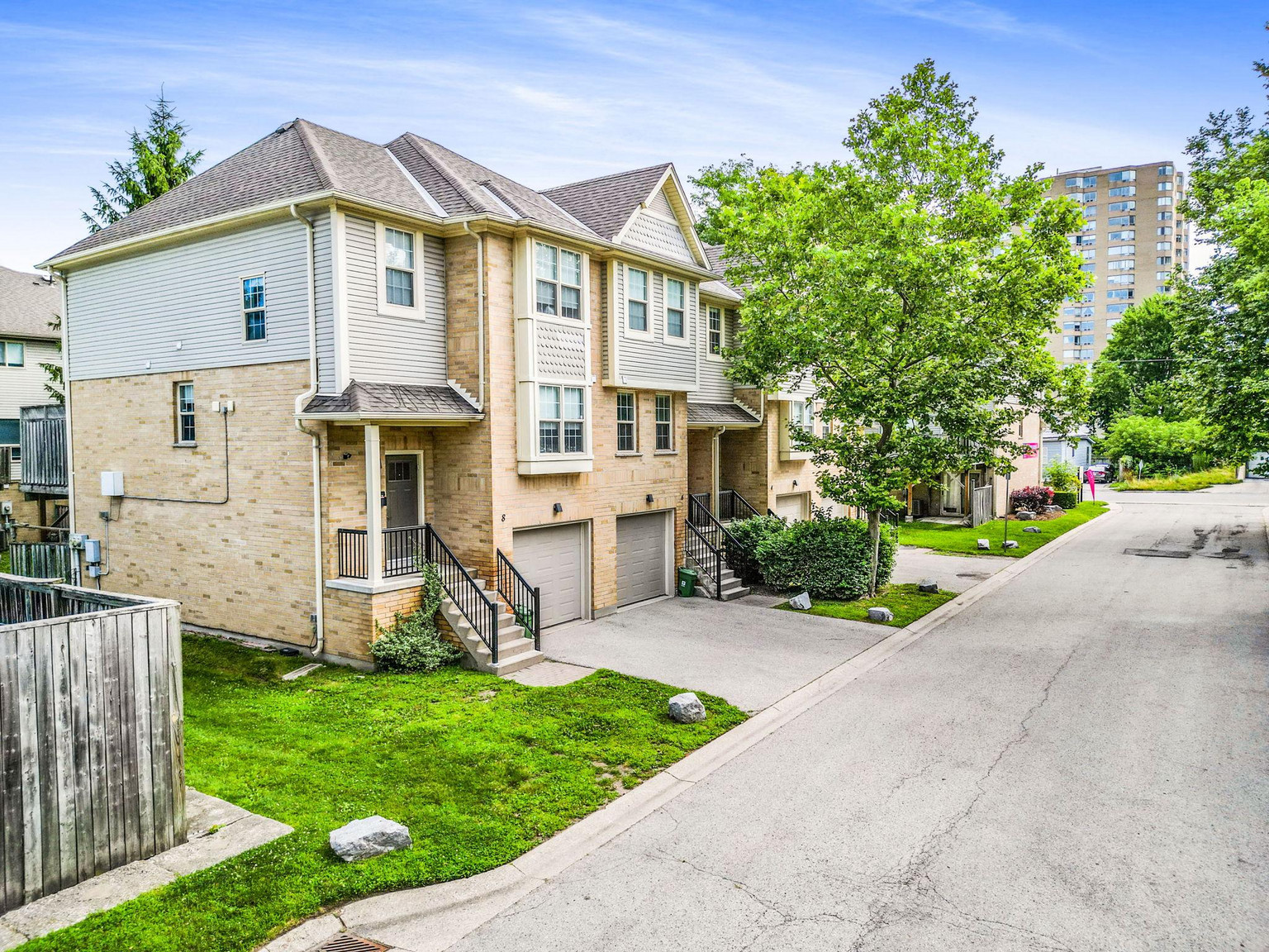 83 St. George Street - IMMEDIATE (12 Months)
