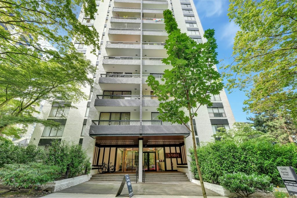 Barclay Towers - Vancouver 2 Bedrooms 4