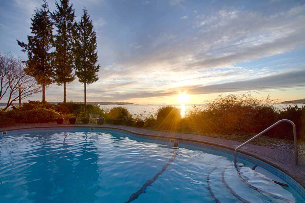 The Villa Maris - West Vancouver 3 Bedroom 3