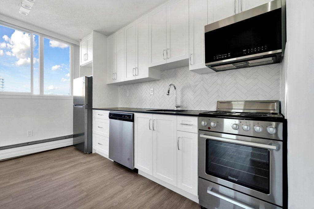 Pendrell Apartments - Vancouver 1 Bedroom 2