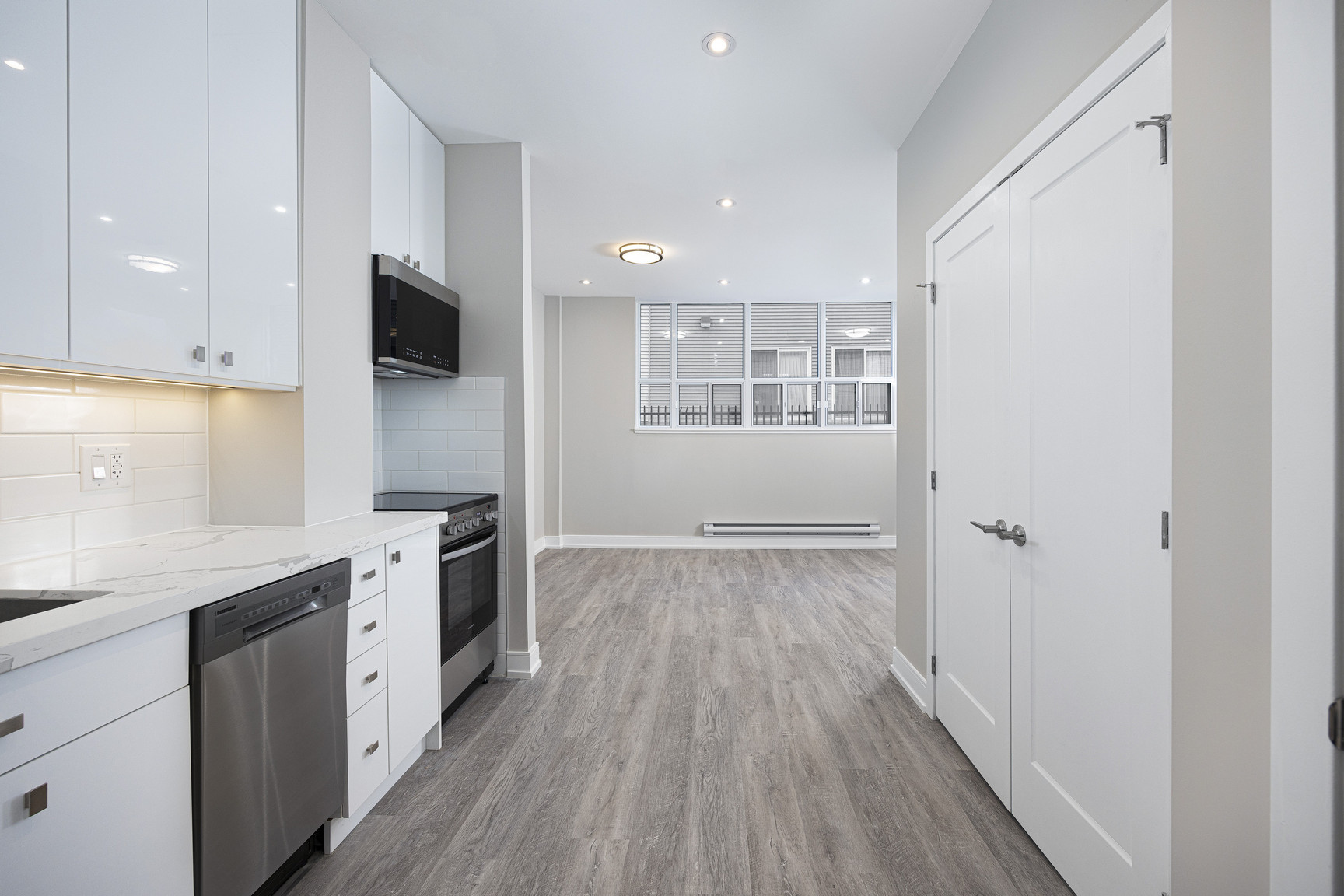 Tyndall Tower - 2 Bedroom  - Luxe Renovation 4