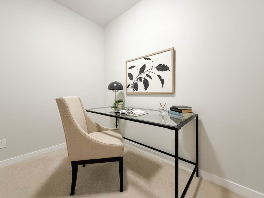 Hawthorne at Timber Court - North Vancouver 3 Bedrooms 2