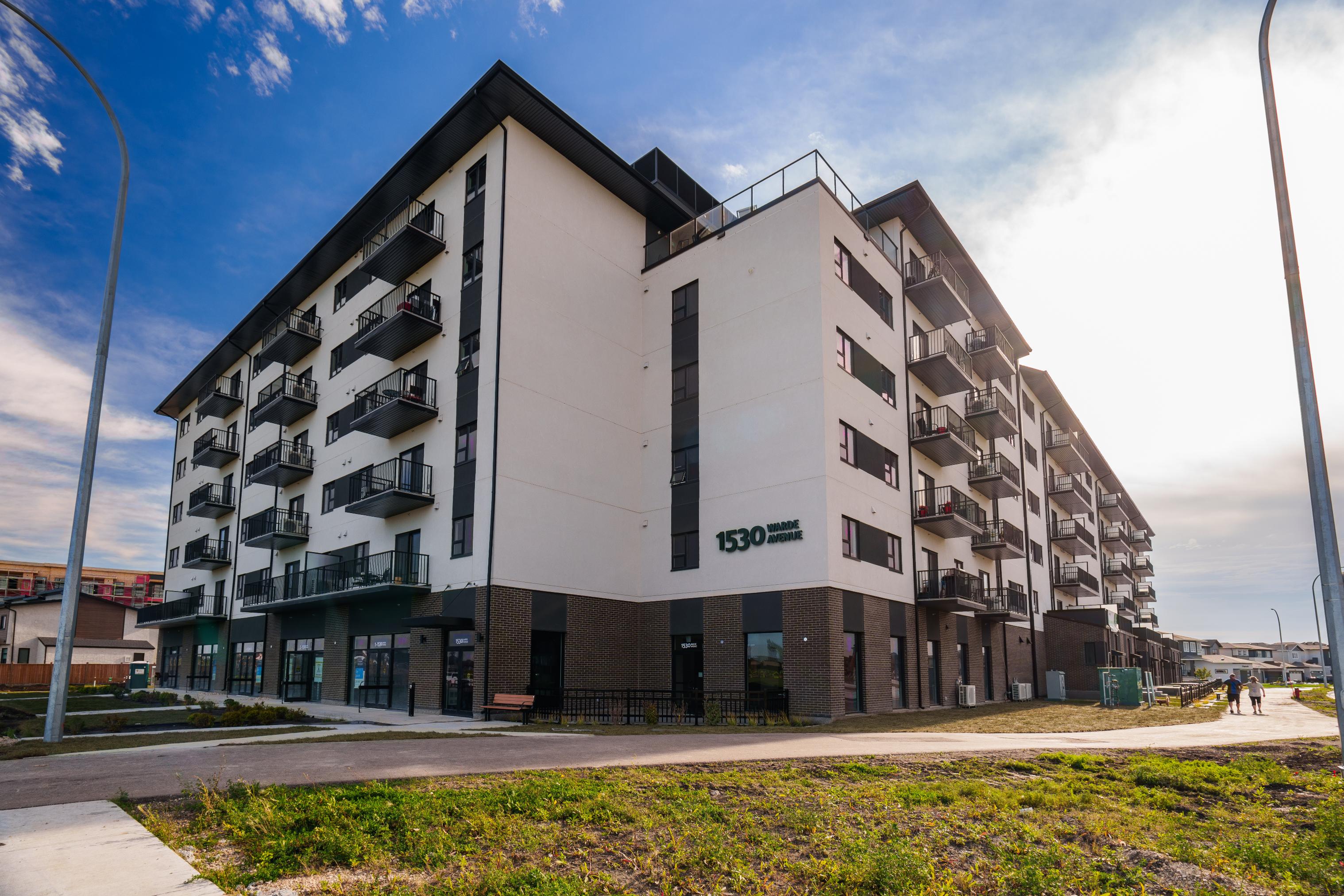 Canopy - 2 Bedroom + 2 Bath 5