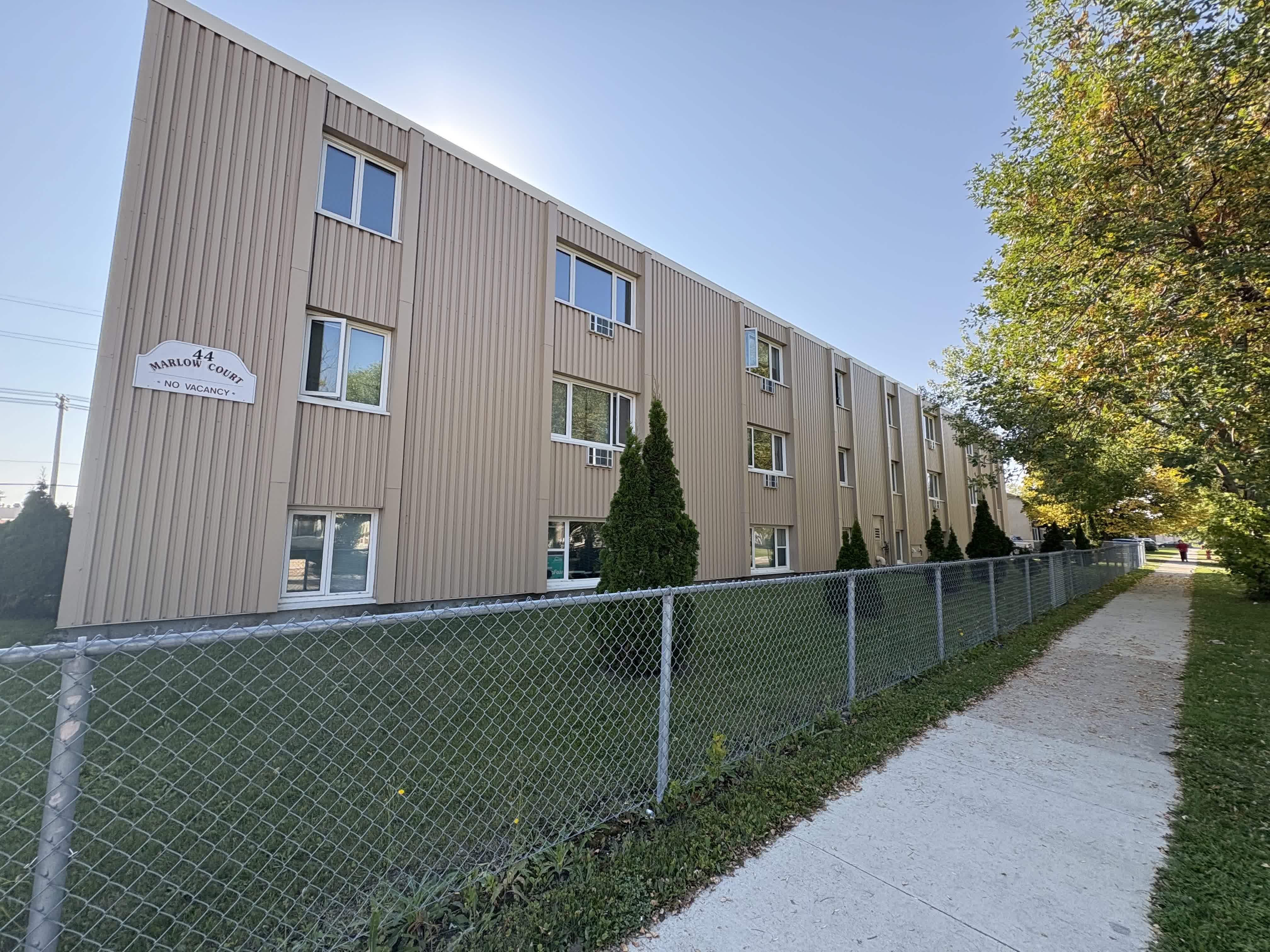 44 Marlow Ct - 1 Bed 1 Bath