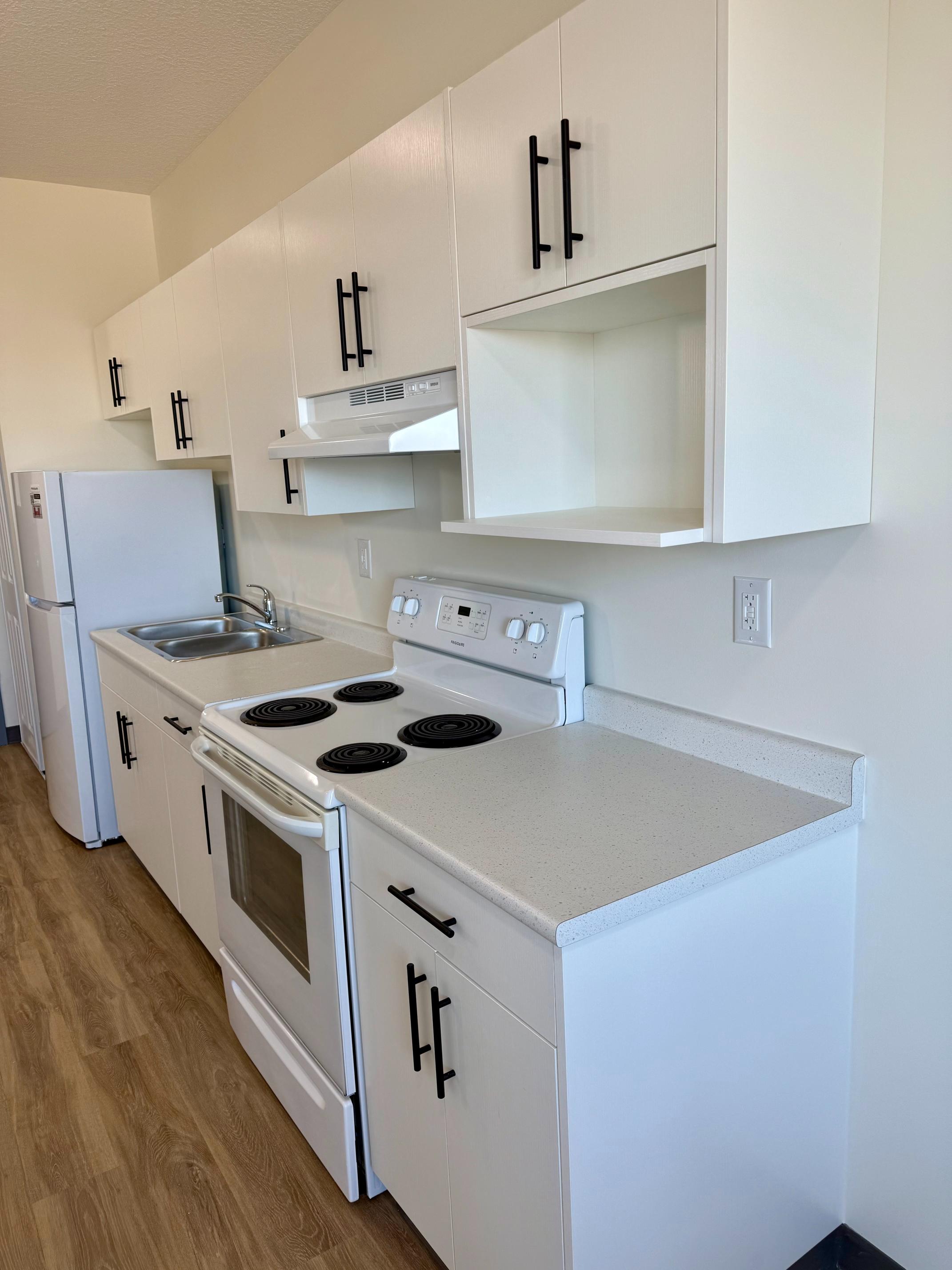 Stony Plain Manor - 1 Bedroom 2