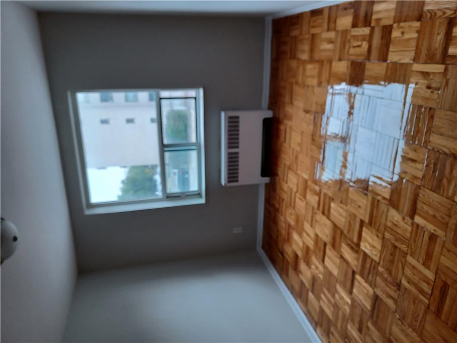Parkway Manor - Studio Apartment 2