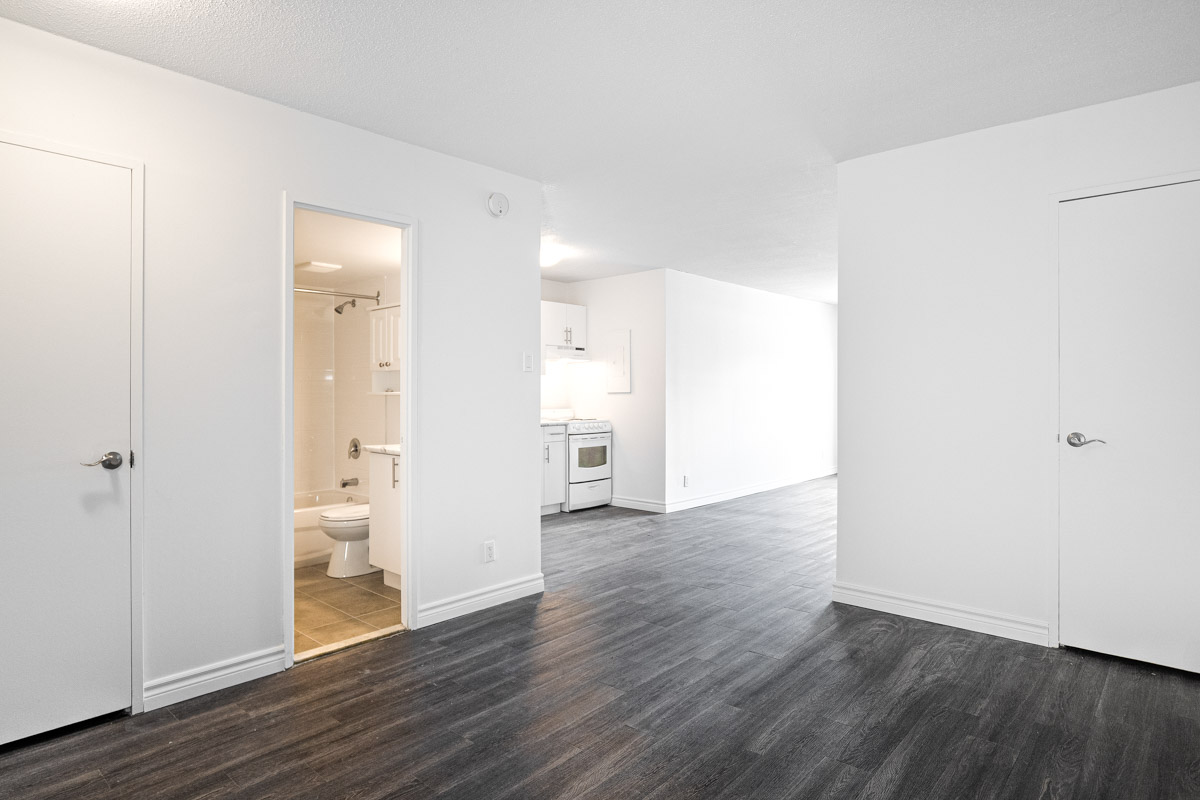 The Tadoussac Apartments - Bachelor available at 65 East Sherbrooke Street, Montreal 5