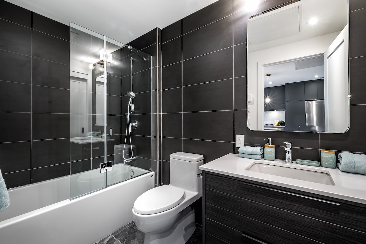 The Onyx Montreal Apartments - 1 Bedroom available at 370 Rue des Seigneurs, Montreal 5