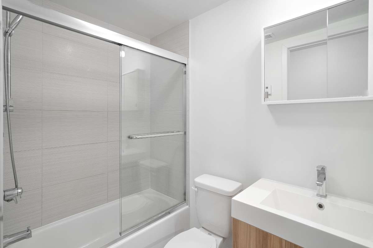 The Quartz Montreal Apartments - Junior 1 Bedroom available at 6500 Decarie Blvd, Montreal 5