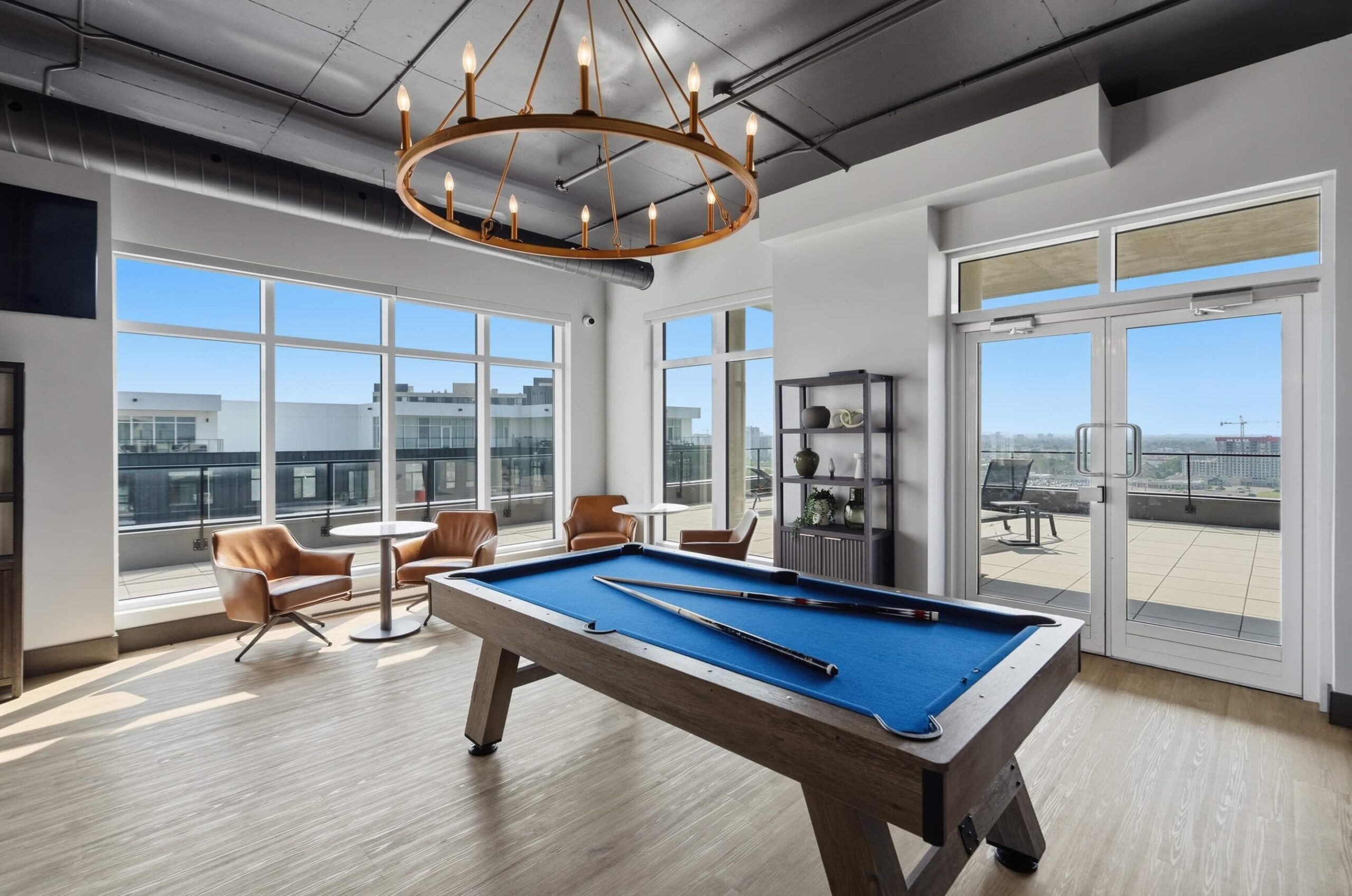 Le James Laval Apartments - 1 Bedroom + Den available at 3980 Boulevard Saint-Elzéar O 2