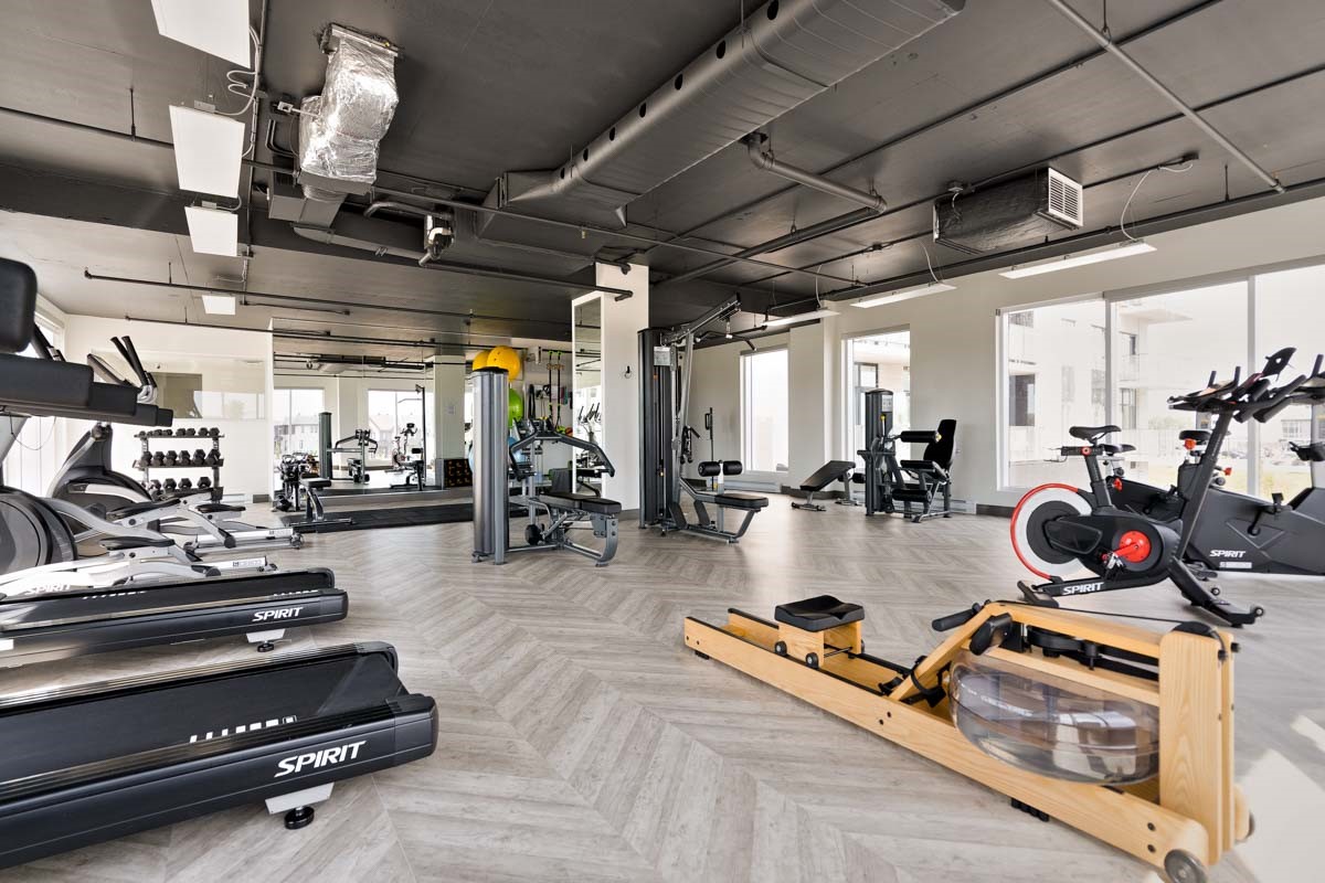 Le James Laval Apartments - 2 Bedroom available at 3980 Boulevard Saint-Elzéar O, Laval 3
