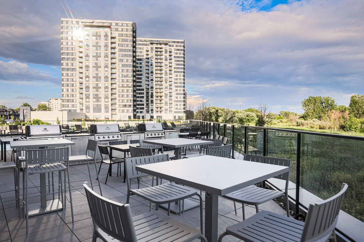Le James Laval Apartments - 3 Bedroom available at 3980 Boulevard Saint-Elzéar O, Laval 2