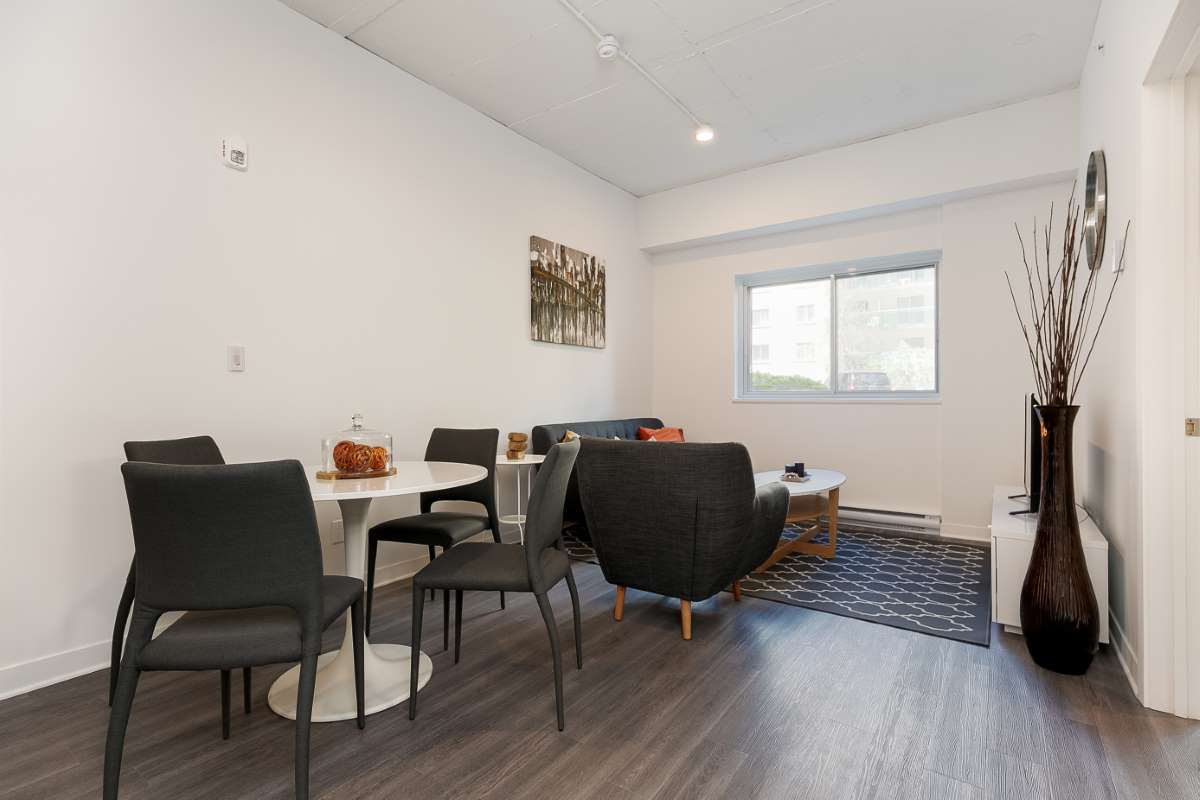 Place Cavendish Apartments - 2 Bedroom available at 2525 Cavendish blvd., Montreal 4