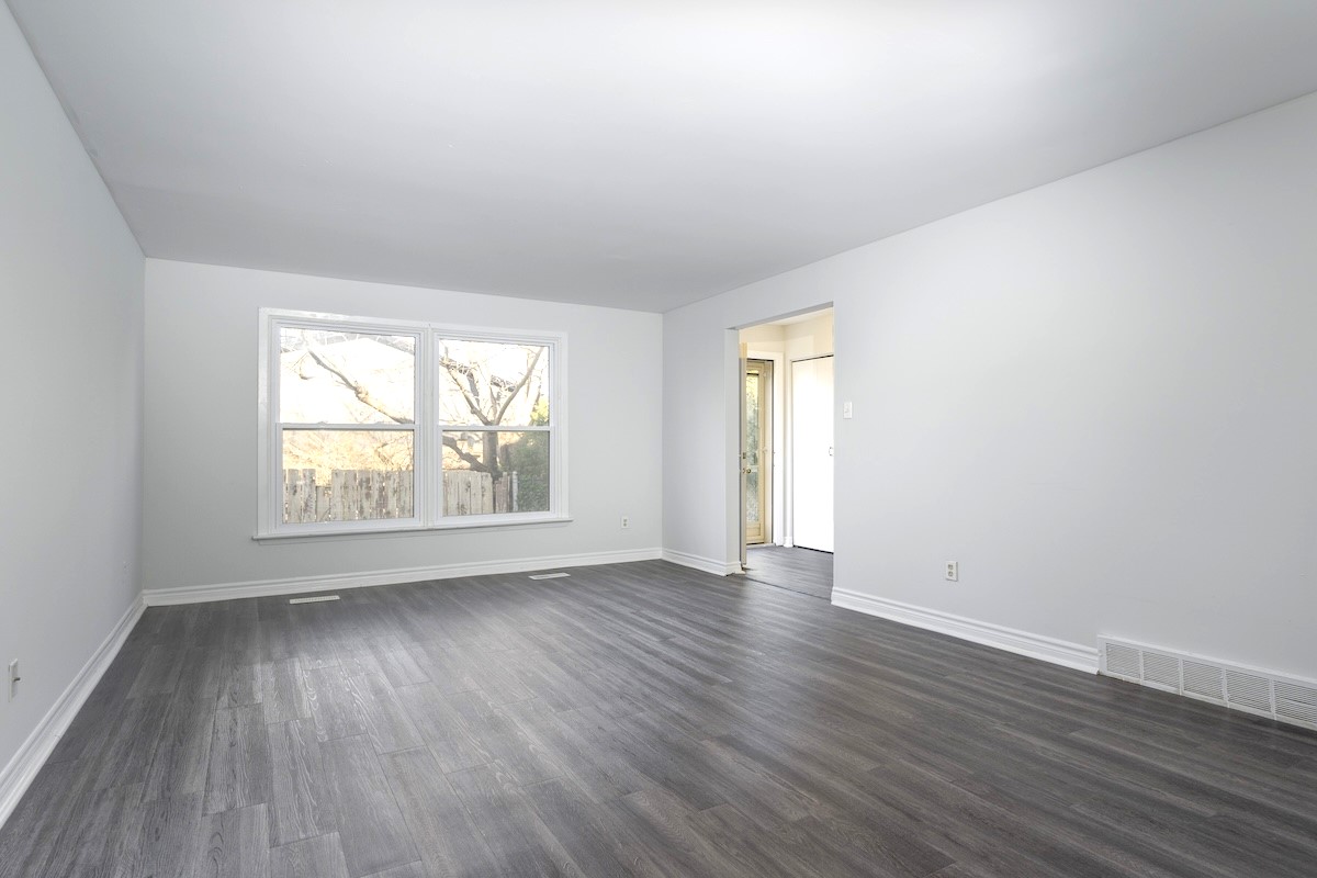 Blackacres Blvd Townhomes - Townhouse (3 bedroom) available at 101-259 Blackacres Blvd 2