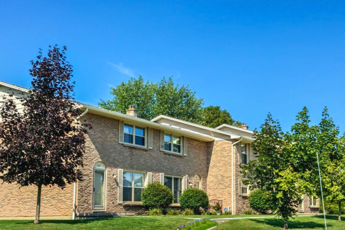 Blackacres Blvd Townhomes - Townhouse (3 bedroom) available at 101-259 Blackacres Blvd 5