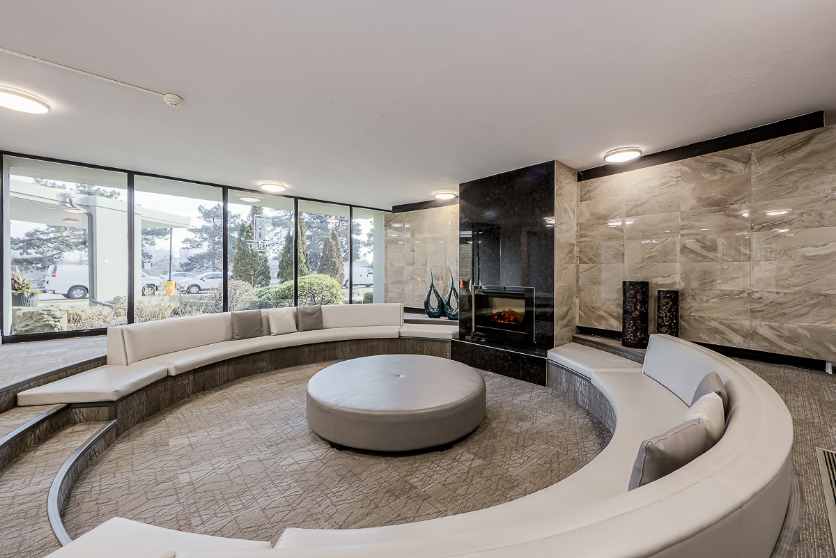 Stubbs Apartments - 2 Bedroom + Den available at 44 Stubbs Drive, North York 3