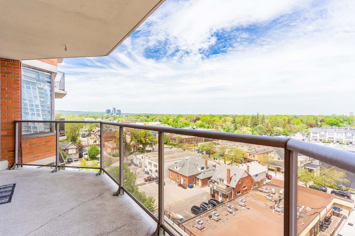 Windsor Apartments - 2 Bedroom available at 505 Locust Street, Burlington 4