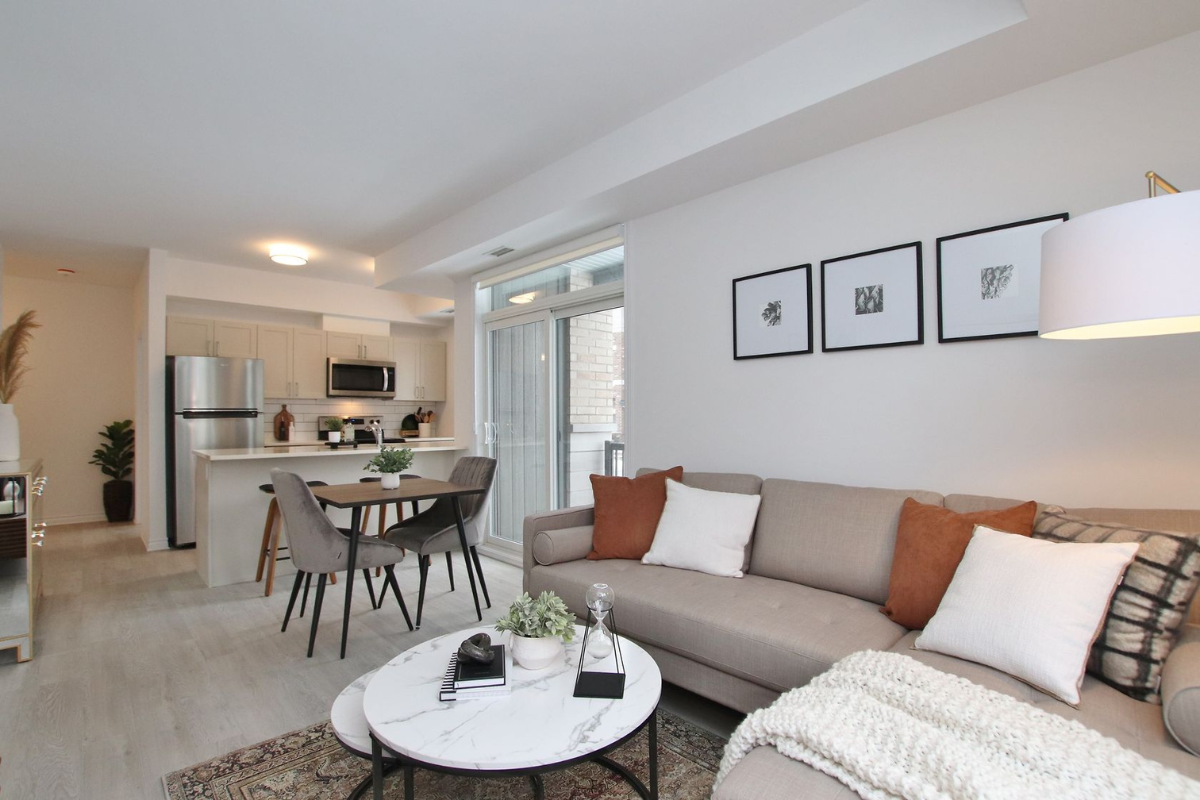Hillview Apartments - 1 Bedroom + Den available at 525, 545 & 555 Recolte Private 4