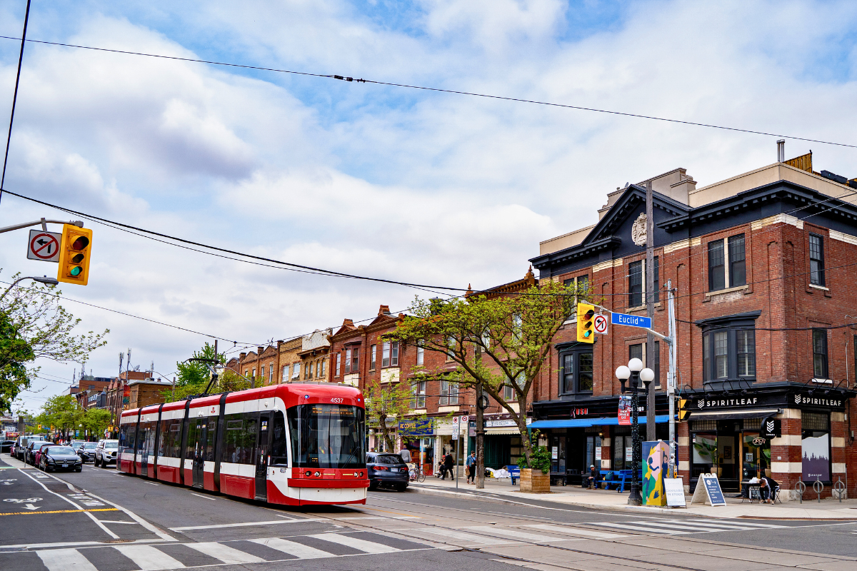 Strada - 1 Bedroom available at 555 College Street, Toronto 5