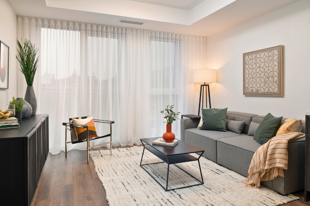 Strada - 1 Bedroom available at 555 College Street, Toronto 2