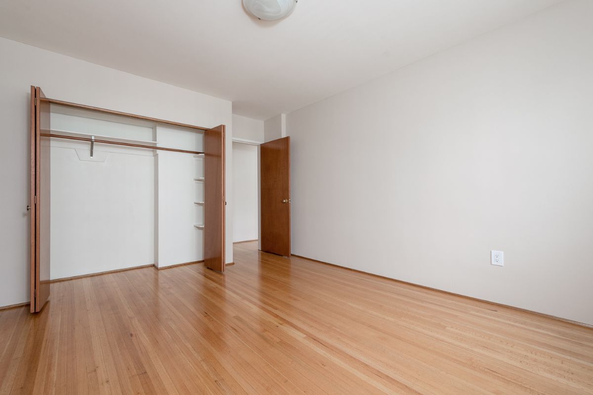 Hollyhill Towers - 2 Bedroom available at 1665 Duchess Ave, West Vancouver 5