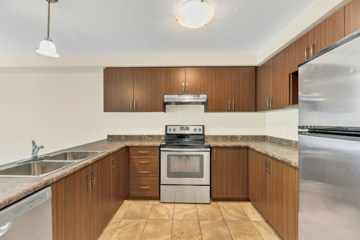 Riverbend Place and Upper Shore Townhomes - Townhouse (3 bedroom) - 2050 Kains Rd, 1814-1850 Shore Rd 3