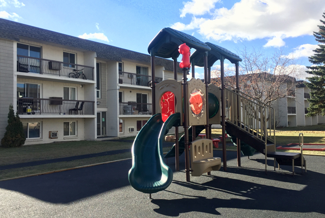 Lewvan Village Apartments - 1 Bedroom available at 4730-4760 Pasqua Street, Regina 4