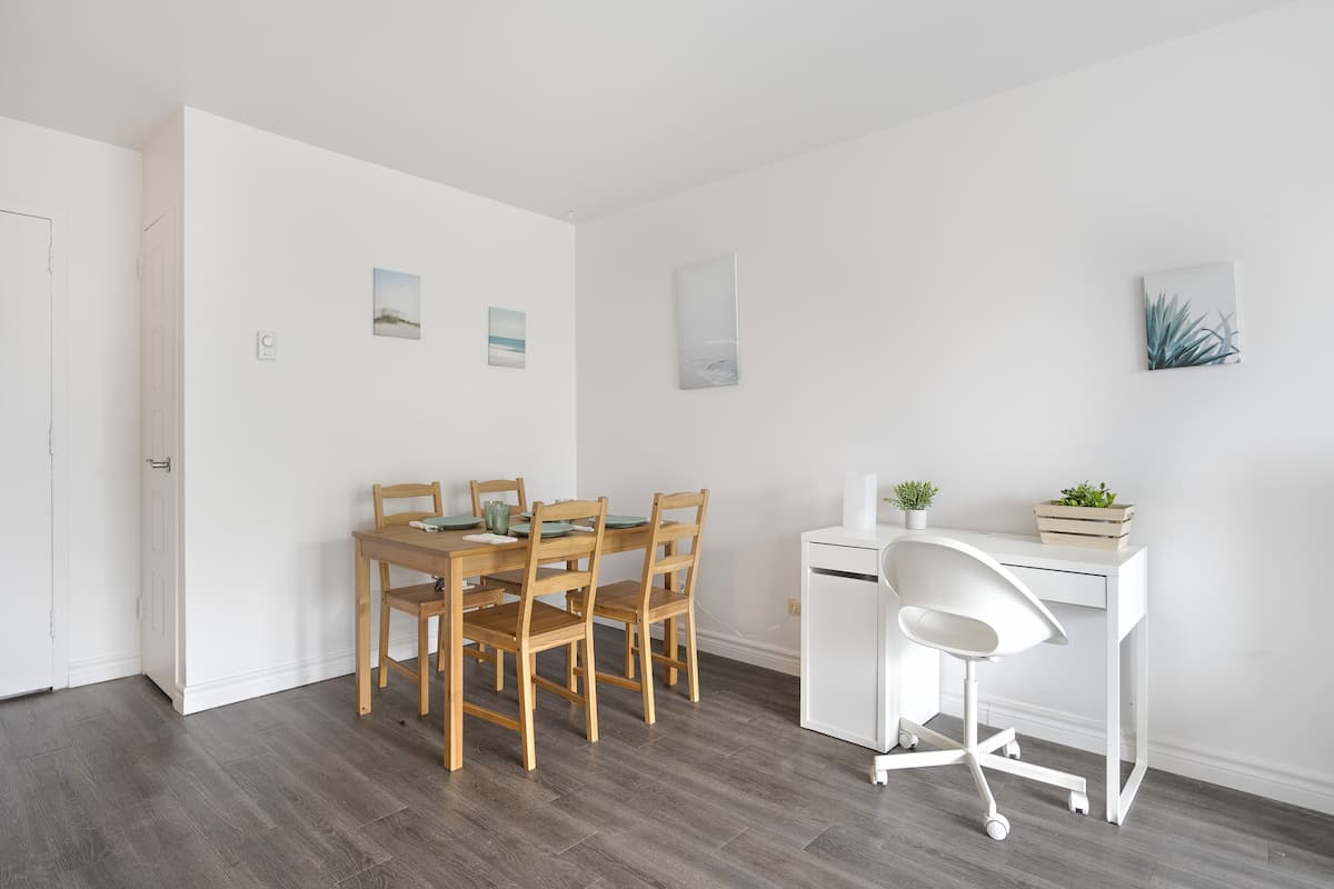 The Saguenay Apartments - 1 Bedroom available at 135 East Sherbrooke street, Montreal 2