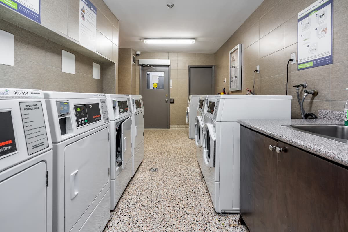 Sheldon Towers - 2 Bedroom available at 270 Sheldon Avenue, Etobicoke 3