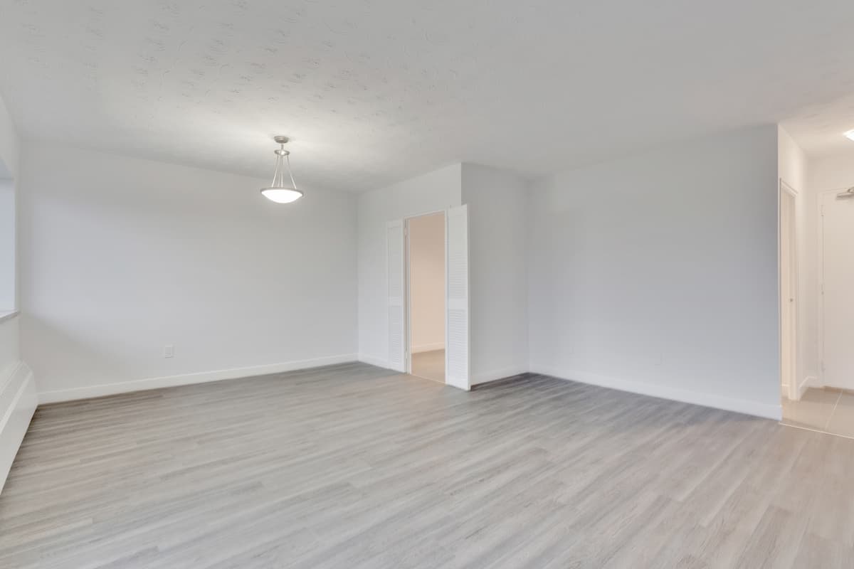 Sheldon Towers - 2 Bedroom available at 270 Sheldon Avenue, Etobicoke 5