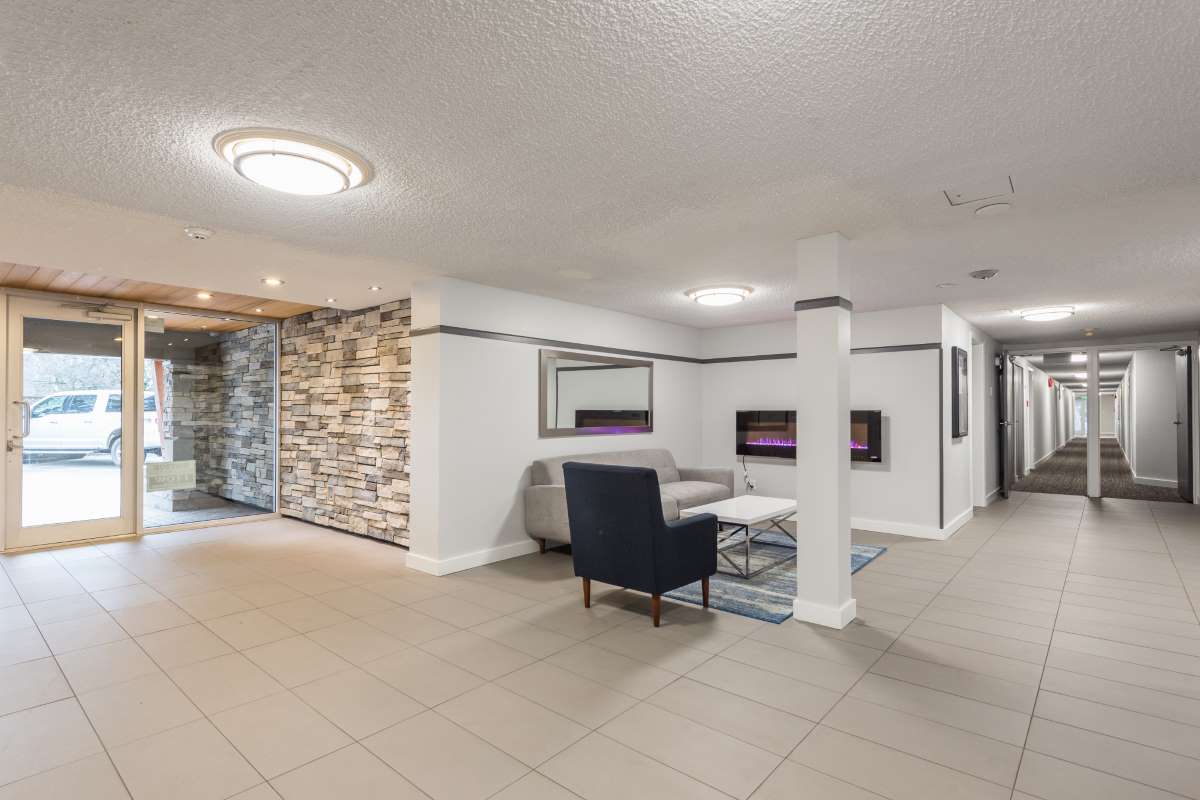 Lord Harley - Junior 1 Bedroom available at 3220 Quadra Street, Victoria 5